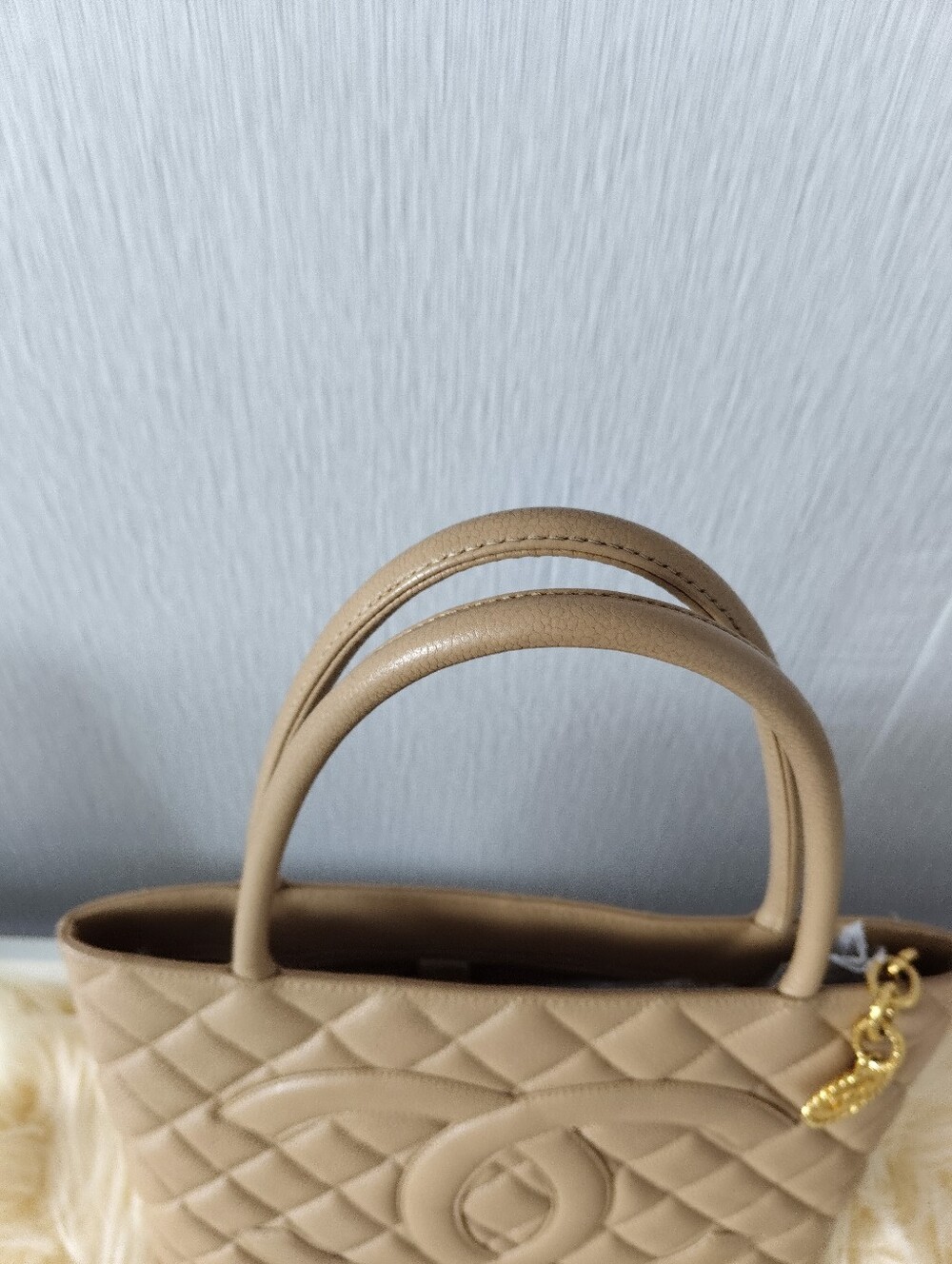 CHANEL Beige Quilted Leather Tote with CC Emblem - Picture 2 of 13